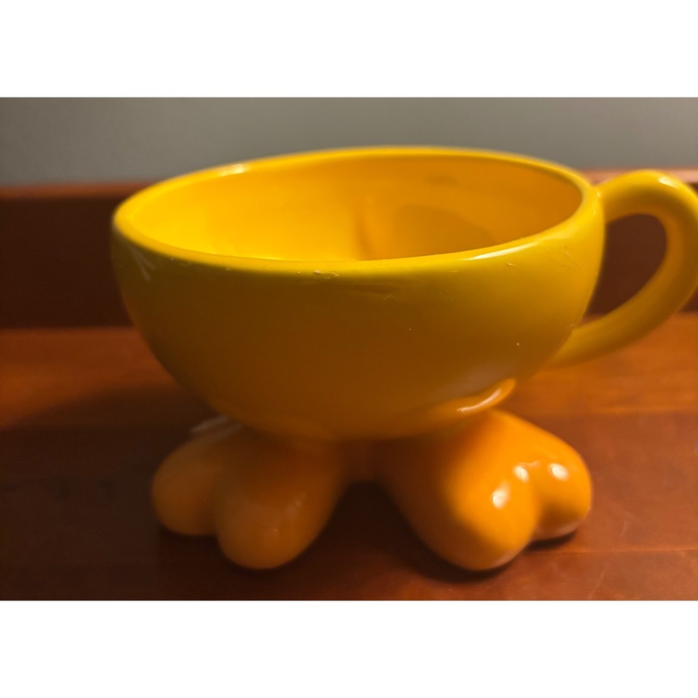 Warner Bros Studio Store Tweety Walking Teacup Yellow Ceramic Collectible 2000 - Picture 5 of 9